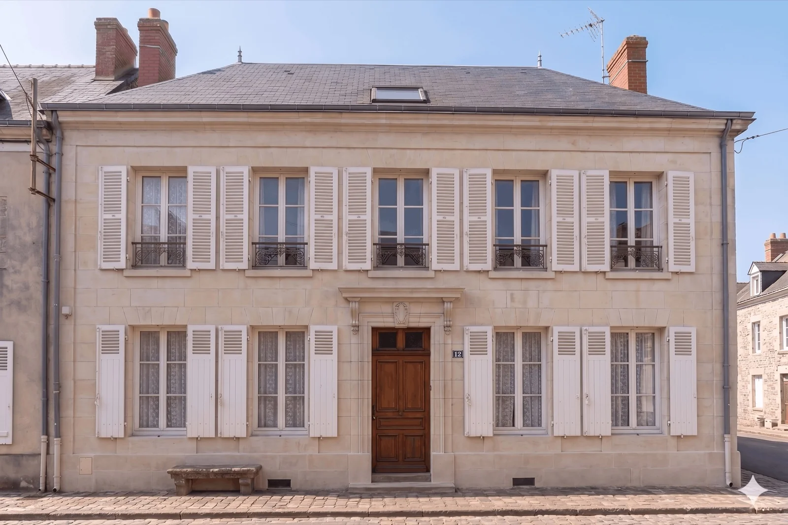 Après ravalement enduit chaux maison classique XVIIIe à Beaugency